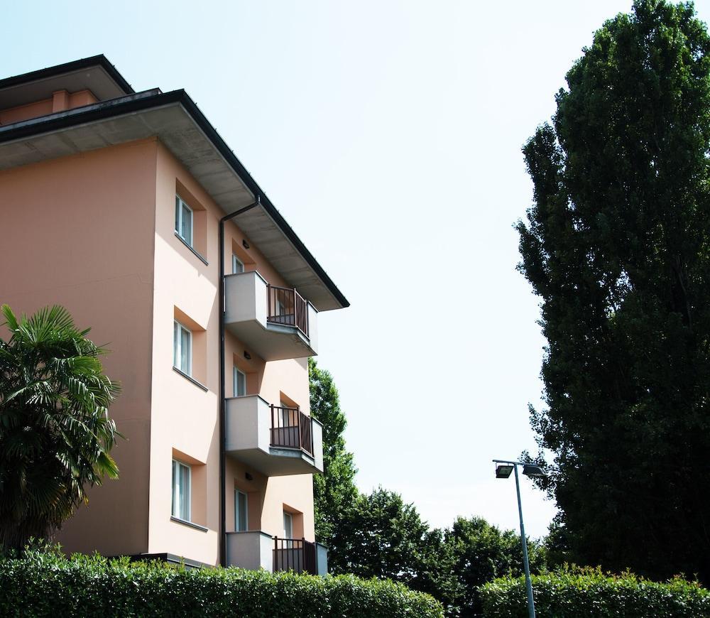 Hotel Visconti Melzo Kültér fotó