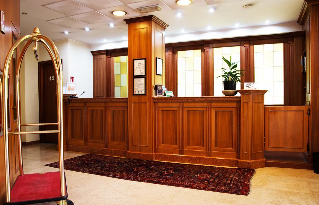 Hotel Visconti Melzo Kültér fotó