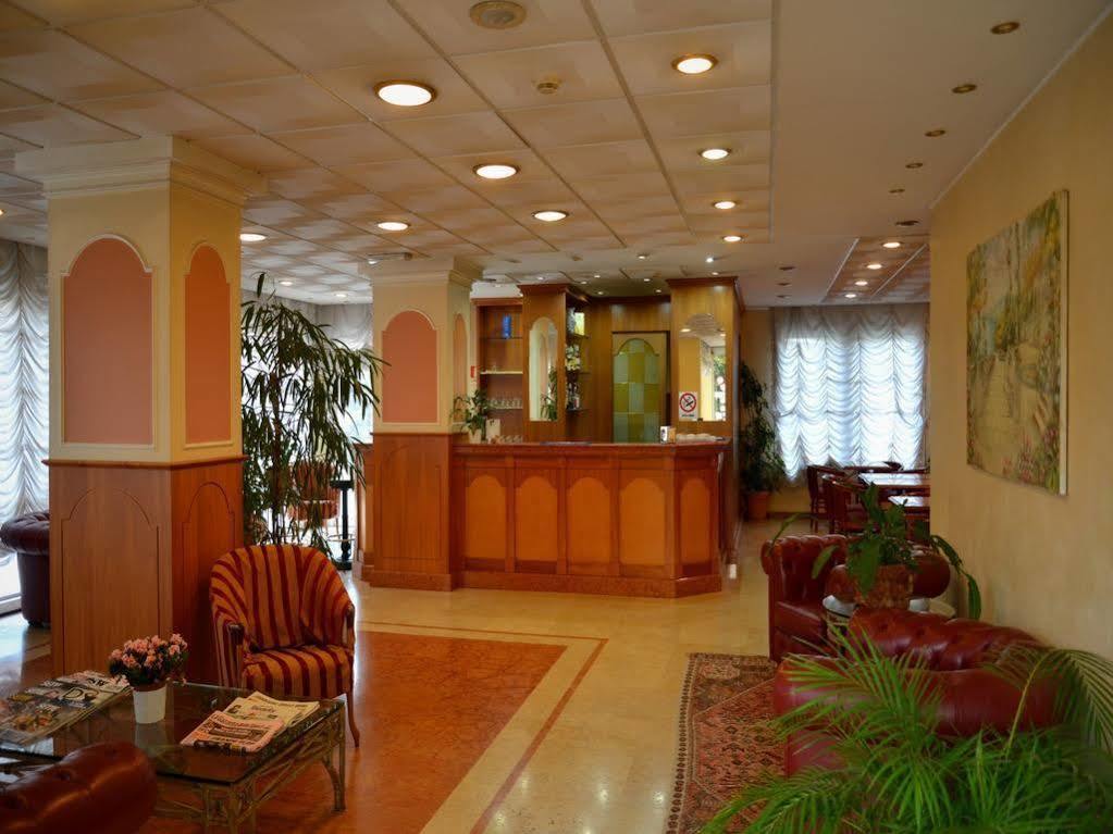 Hotel Visconti Melzo Kültér fotó